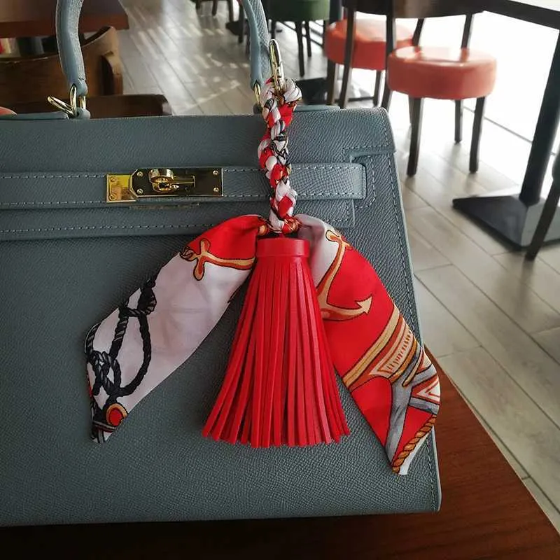 style silk decoration soft PU leather car keychain accessories fashionable womens jewelry pendant Y241121_voghion.com