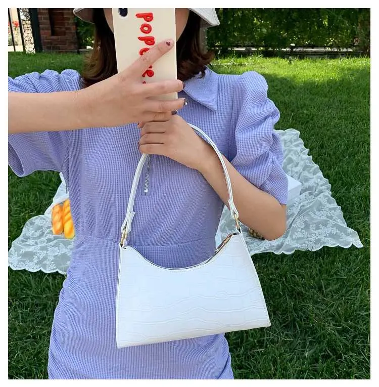Designer Leather Shoulder Bag Retro Solid Colour Chain Handbag_voghion.com