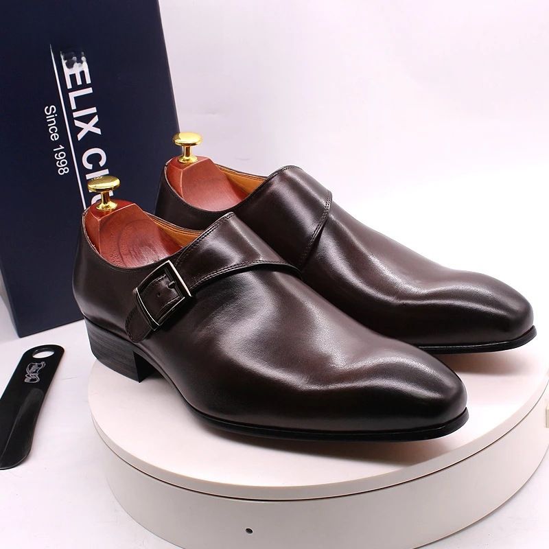 Scarpe eleganti da uomo in pelle casual da lavoro con un solo bottone, a punta_voghion.com