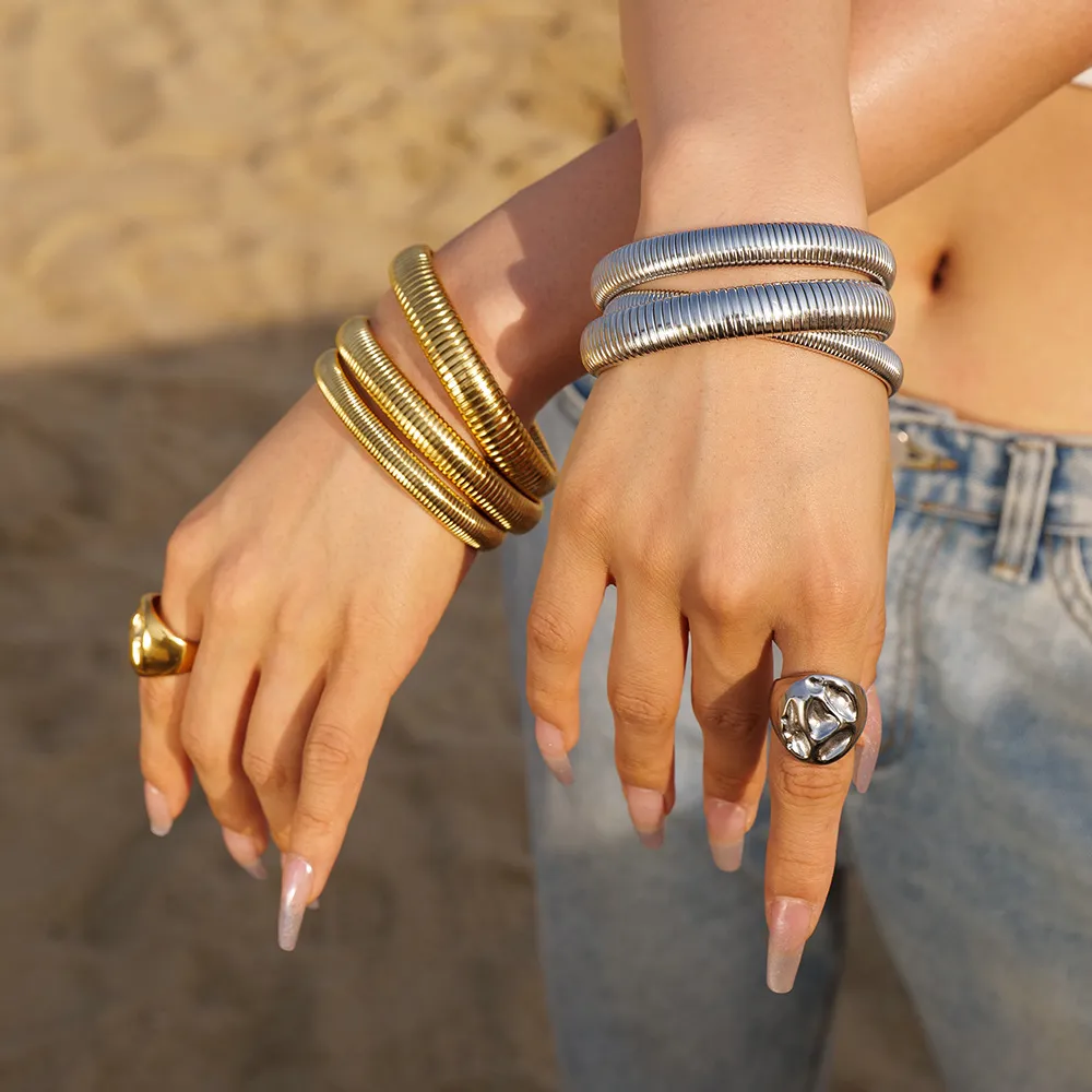 Retro Stripe Chain Link Bracelet For Women Titanium Steel Gold_voghion.com