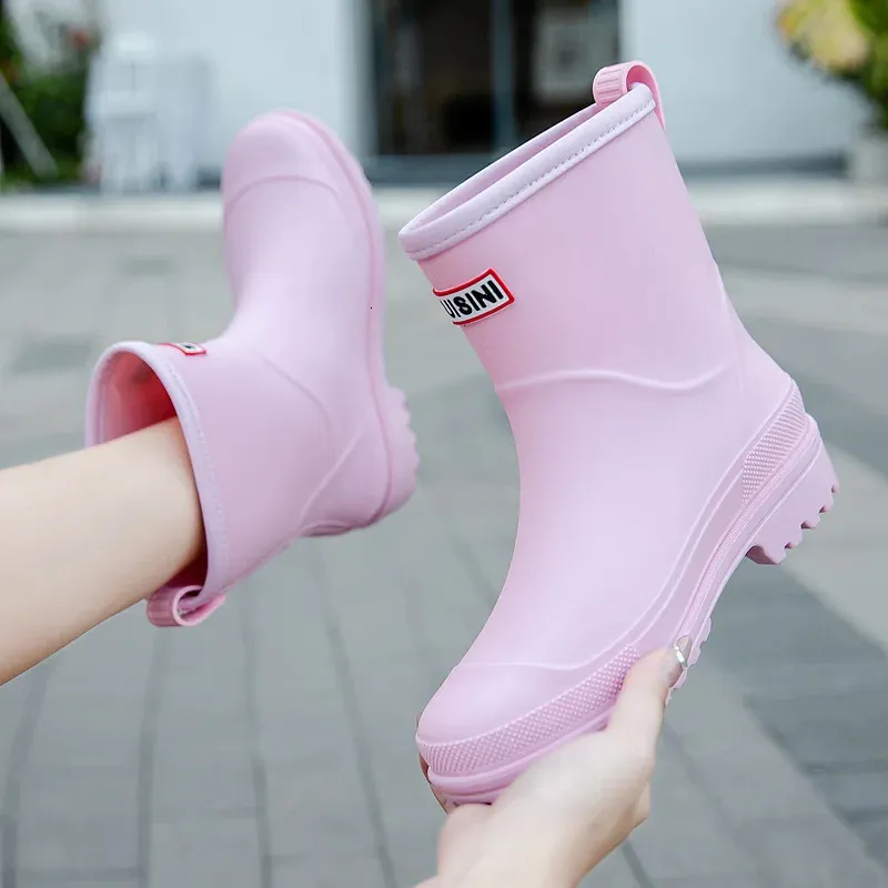 Waterafstotende Water Rubberen Laarzen Vrouw Vrouwelijk Comfort Werk Tuin Galoshes Regenschoenen Sapato Chuva 240606 p_voghion.com