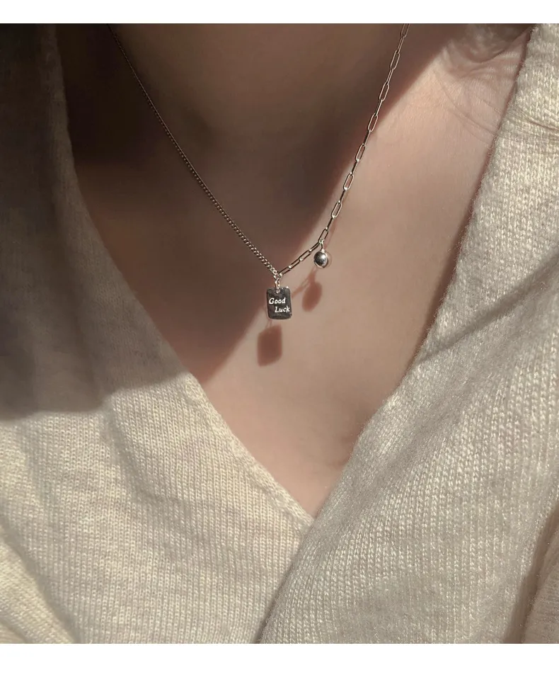 Chains Color Galaxy Pearl Necklace Female Butterfly Indifferent Light Flash Diamond Niche Clavicle Chain_voghion.com