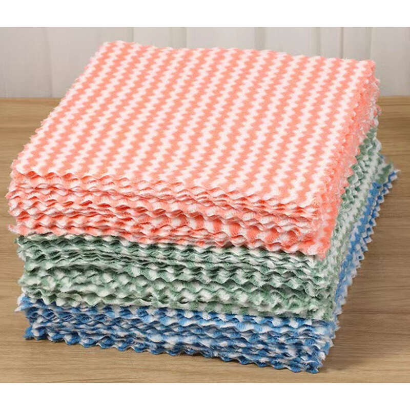 Il pile di corallo non è untuoso e non lascia pelucchi. Utilizzare strofinacci a strisce e panni per la pulizia con acqua cationica._voghion.com