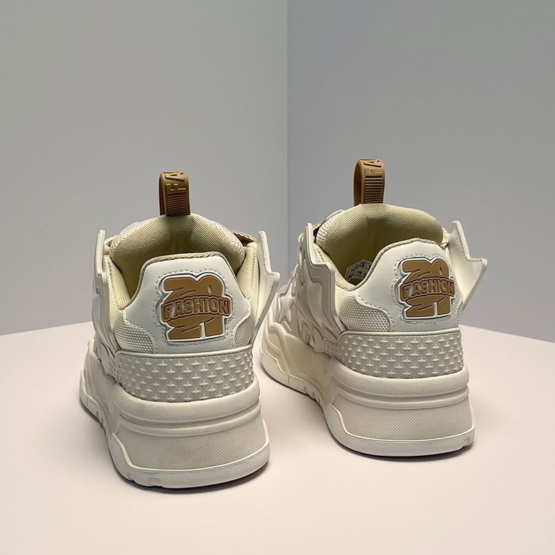Aumenta la tendencia de los zapatos de tabla para hombre con diseño de estrella que combinan con todo._voghion.com