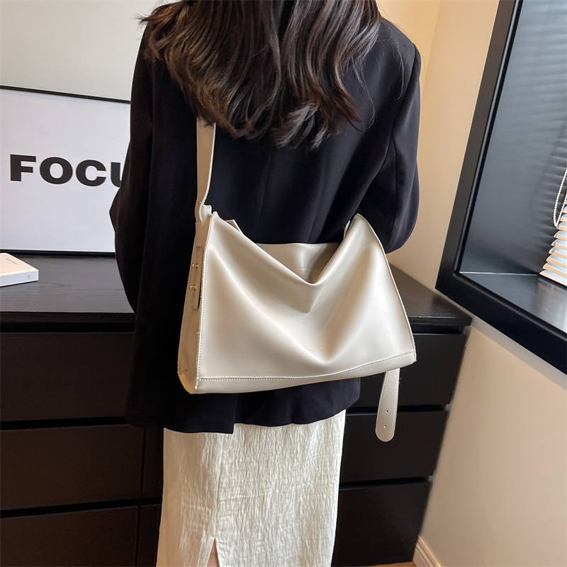 LEFTSIDE – sac à bandoulière en cuir pour femmes, grande capacité, tendance, sacs à main simples de styliste, 2023_voghion.com