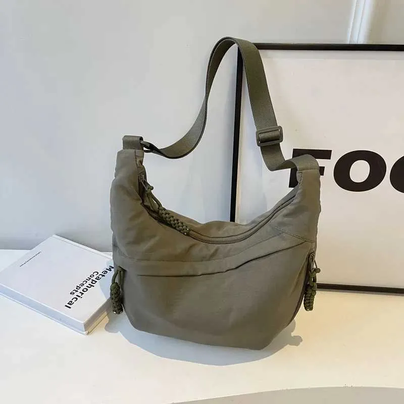 Sac à bandoulière en nylon 2024 pour femme, nouvelle collection été, grande capacité, design polyvalent et de niche, messager Ba241103_voghion.com