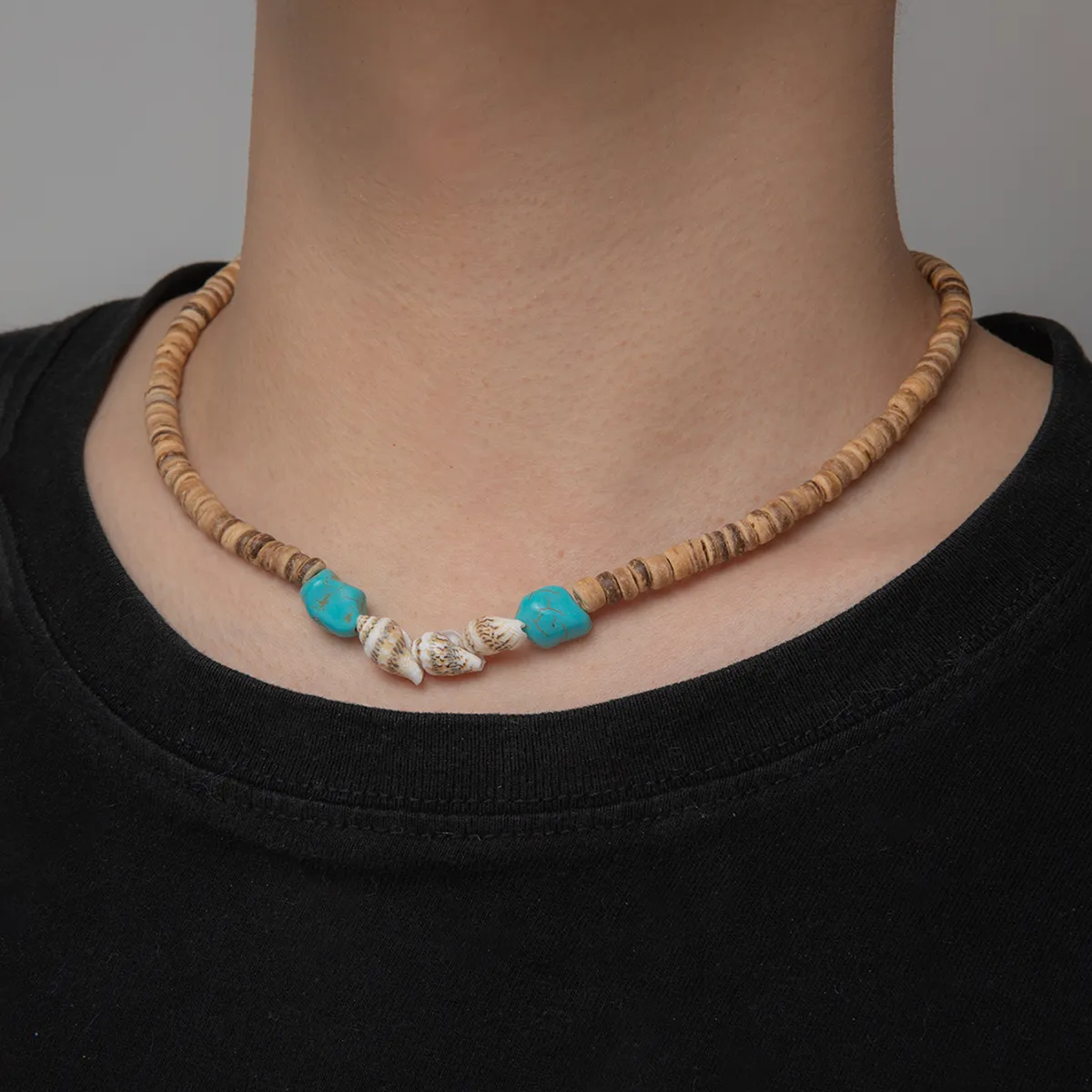 Collier pour homme avec perles en bois mélangées et conque de vacances à la plage_voghion.com