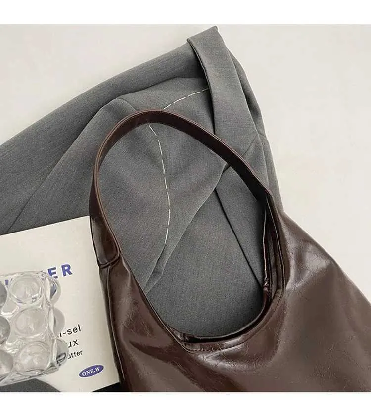 Borsa rossa di grande capacità per le donne 2024 Nuova trama retrò Borsa a tracolla singola Moda Versatile Casual Donna_voghion.com