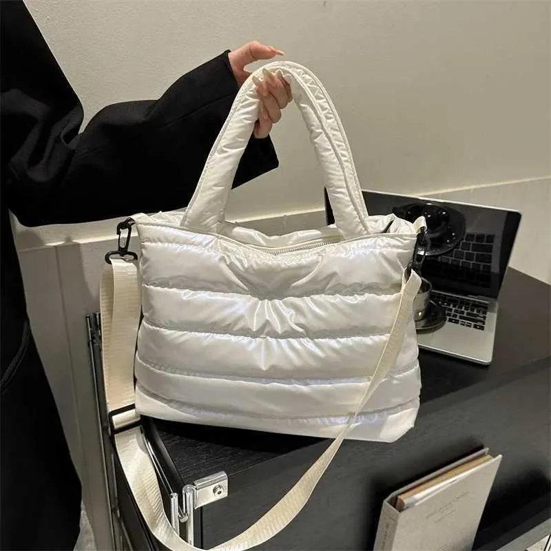 Large Soft Leather Tote Bag For Women Spacious Shoulder Handbag_voghion.com