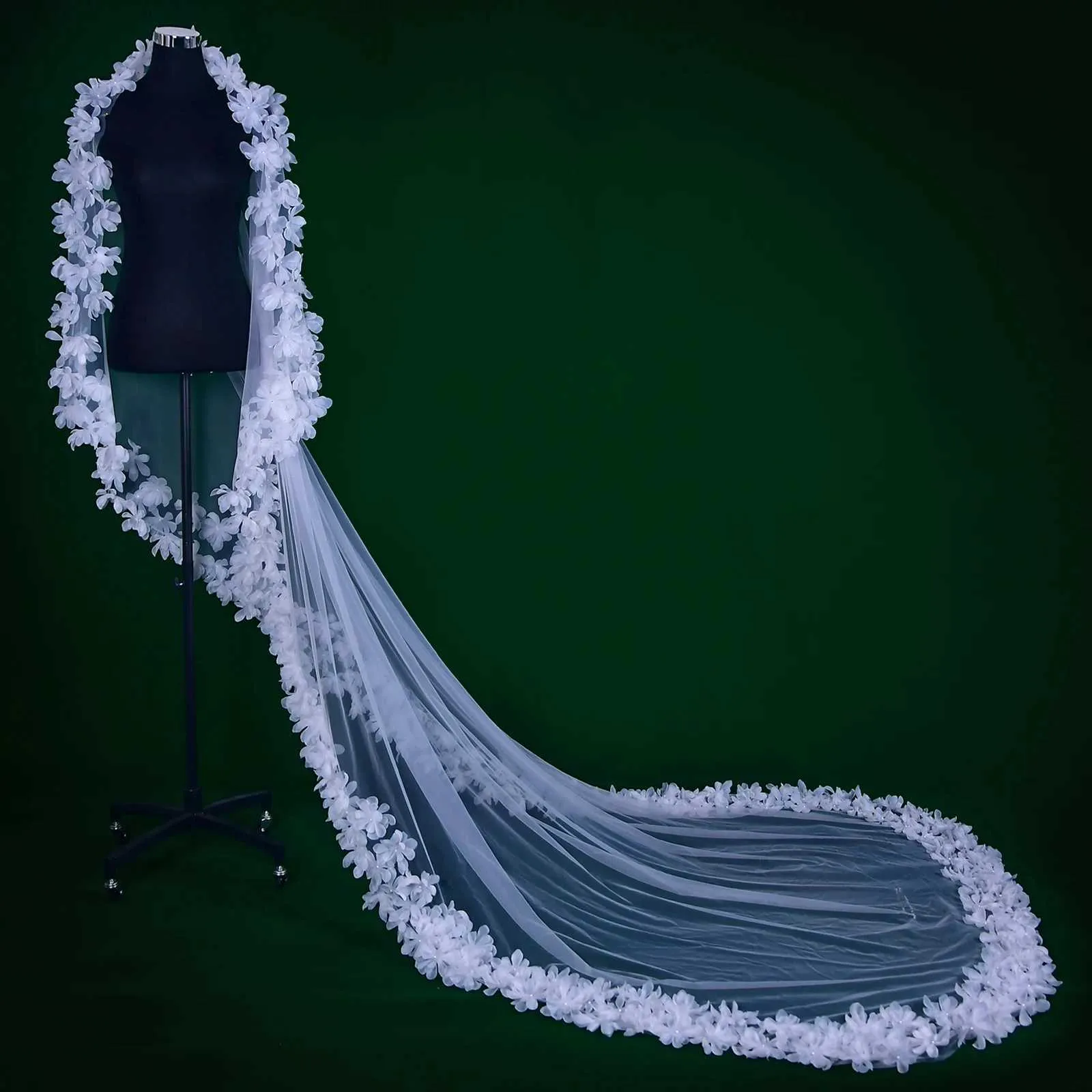 Hochzeitsschleier Kathedrallänge Mit 3d Blumen Und Haarkamm_voghion.com