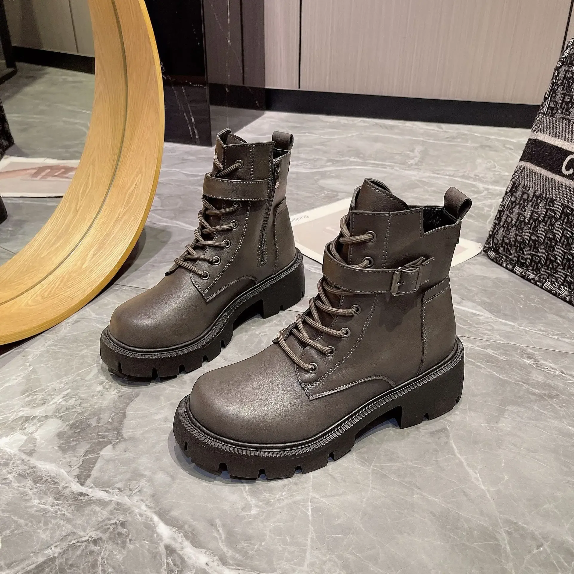 Botas cortas estilo británico para mujer, nuevas, de otoño/invierno, con cordones y cremallera, estilo motociclista, estilo retro, talla 43_voghion.com