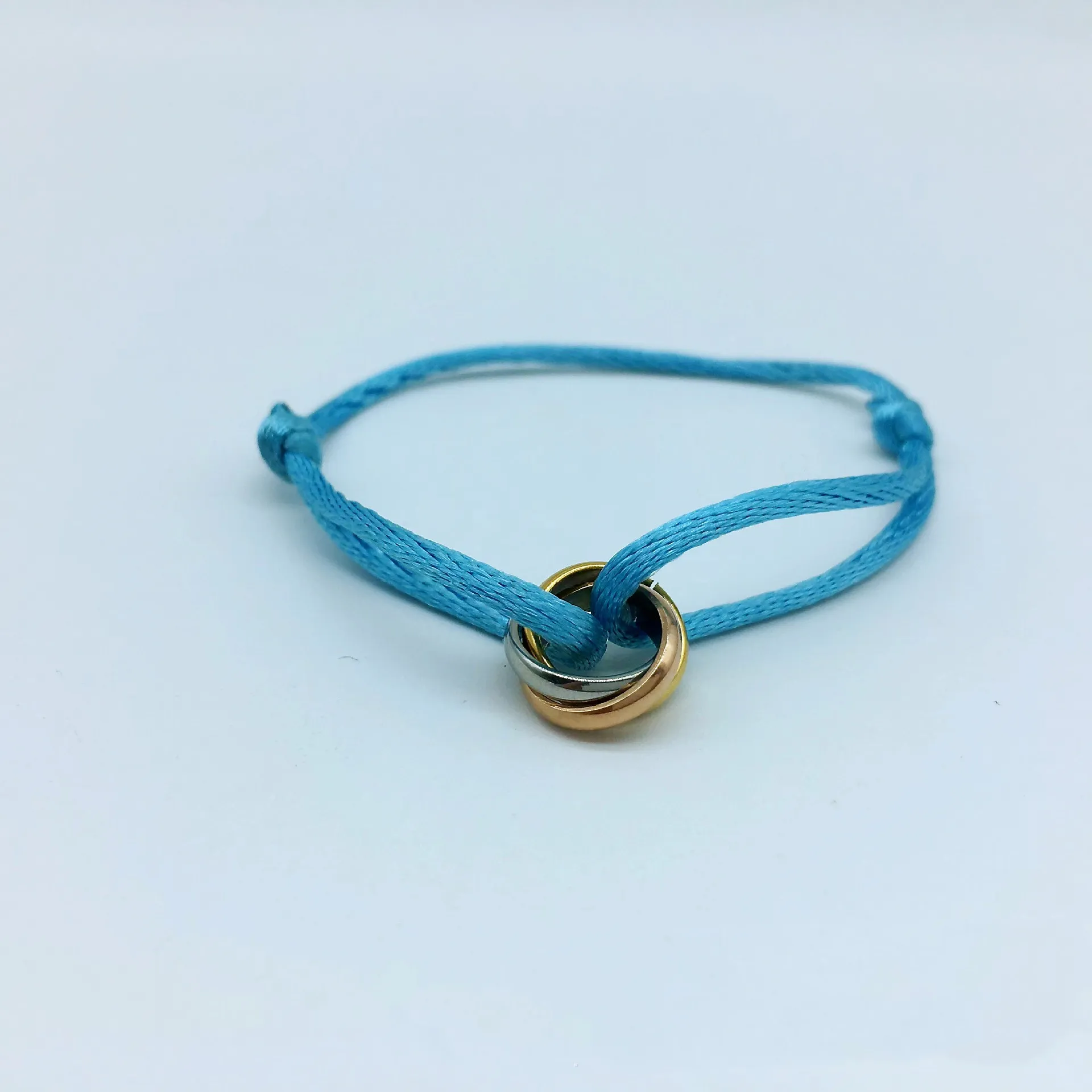 Neue Art und Weise heißer Edelstahl Designer 3-Ring Metallschnalle Band Spitze Kette Multi Farbe einstellbare Größe Armband_voghion.com