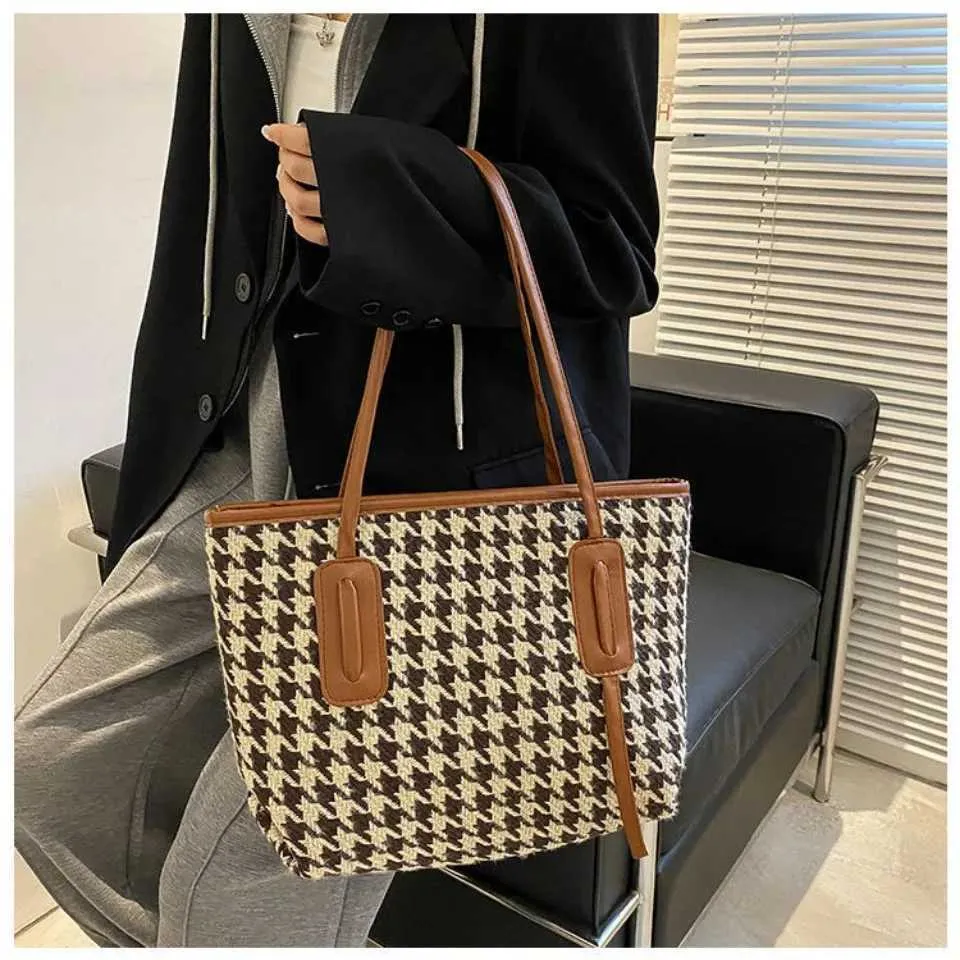 Womens Shoulder Bag And Tote Bag Large Capacity Grid Pattern Bag_voghion.com