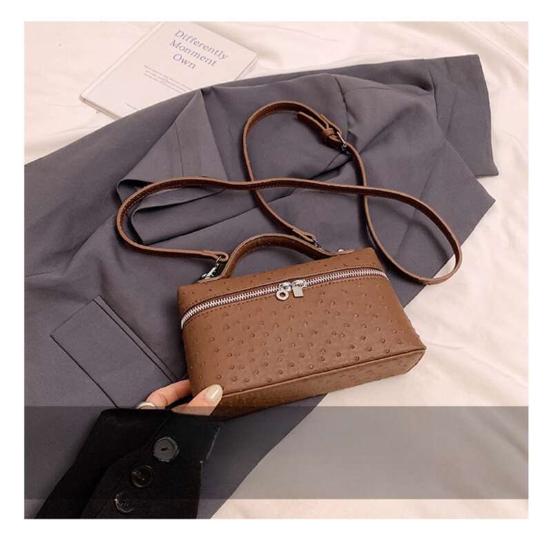 Mini sac à bandoulière en autruche 2024_voghion.com