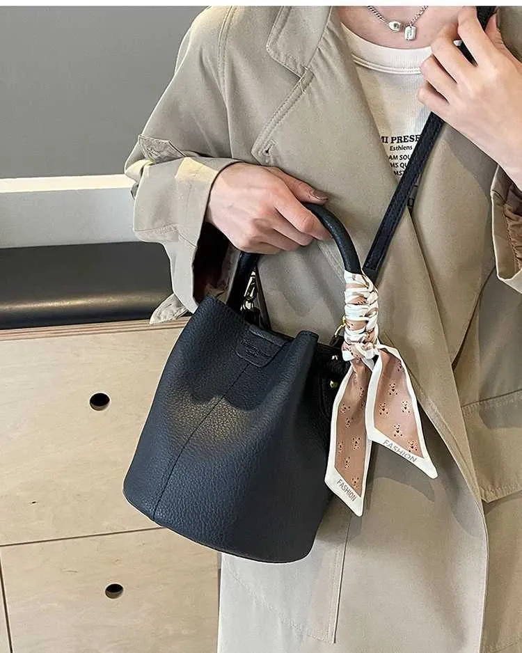 Sacs à bandoulière en cuir PU avec ruban de soie pour femmes, sacs à main et sacs à main à la mode printemps 2024_voghion.com