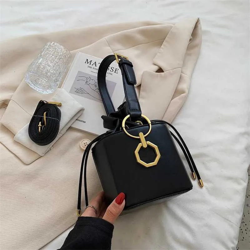 Vintage PU Leder Mini Umhängetasche Frauen Herbst Mode Pendler Handtaschen 2024 Neue Einfarbig Dame Platz_voghion.com