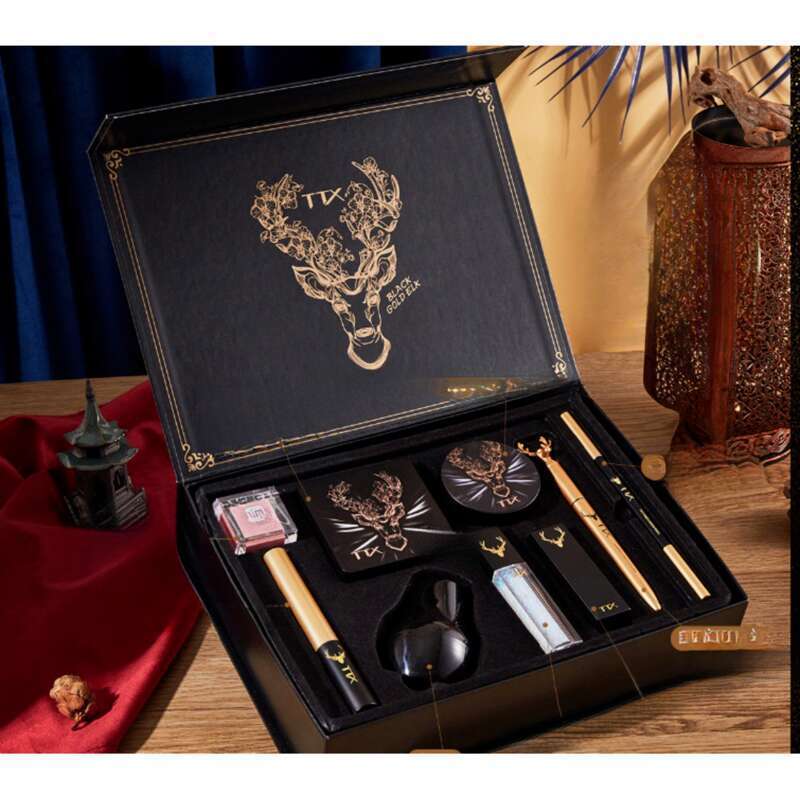 Hydratační rtěnka ve spreji Nine-Piece Silk_voghion.com