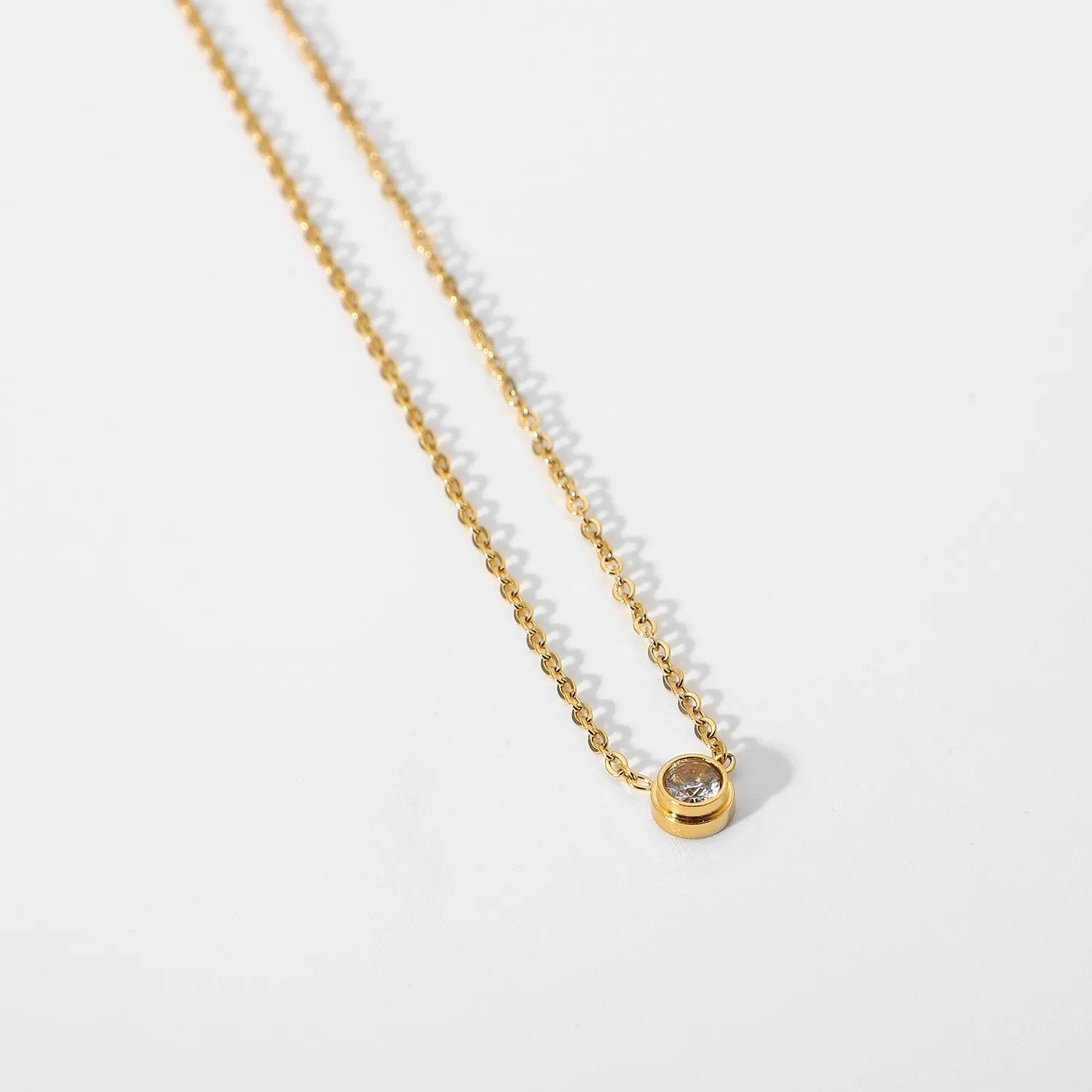 Collier chaîne mini diamant pendentif or acier inoxydable femme_voghion.com
