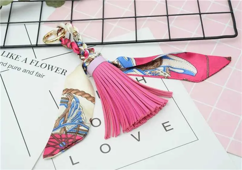 Pingente de lenço com borla de couro macio e fofo, acessório para bolsa, novo chaveiro, porta-chaves de carro da moda K1690 Y241121_voghion.com