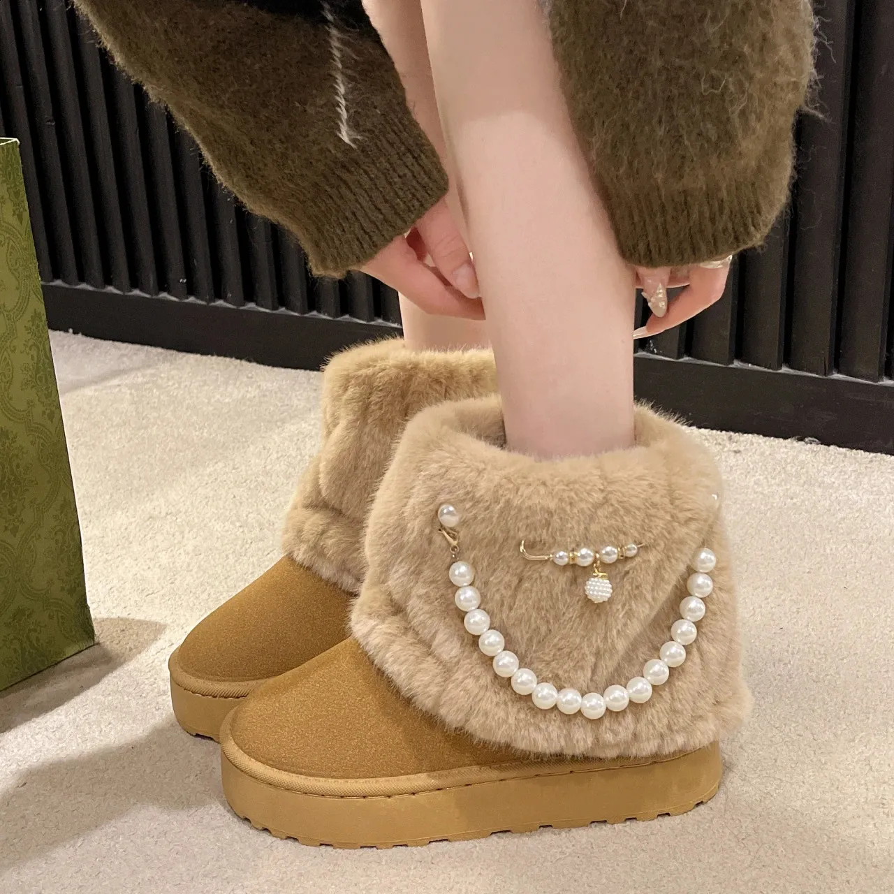 Women's Plush Platform Snow Boots Warm Fashion Winter Footwear_voghion.com