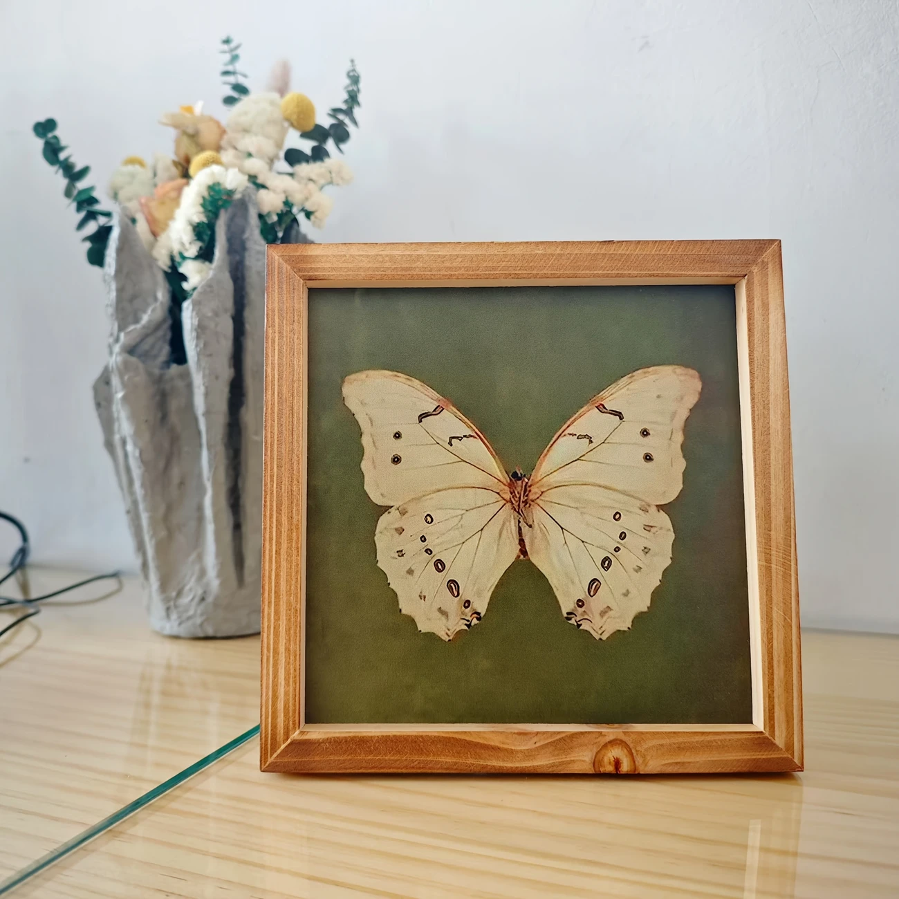 Vintage Butterfly Wall Art - 8x8" Polished Wooden Frame. Farmhouse Decor For Living Room, Bathroom Or As A Charming Gift._voghion.com