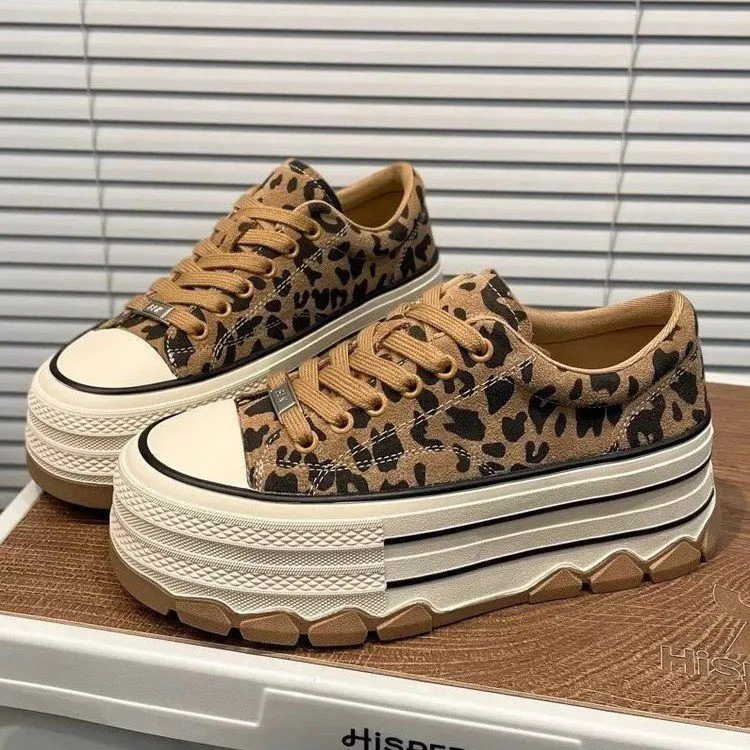 Zapatos casuales para mujer: suela gruesa de moda que aumenta la altura 2024, nueva versión coreana con cordones, versátil, negro/rojo/leopardo_voghion.com