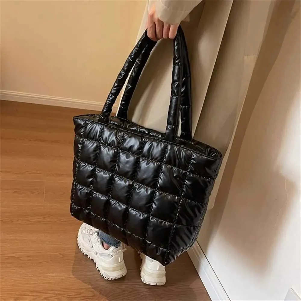 Quilted Puffy Tote Bag For Women Large Capacity Padded Shoulder_voghion.com
