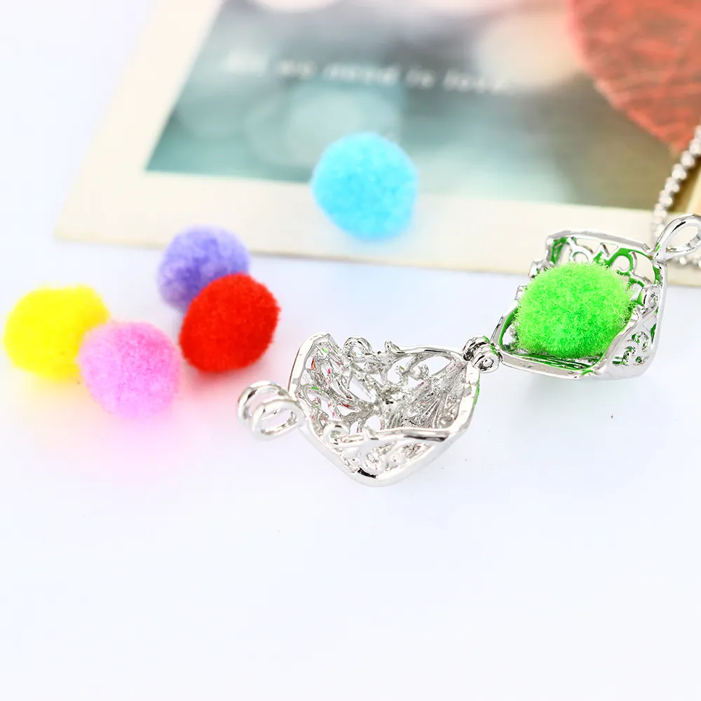 Hollowed Out Fligree Cube OAromatherapy Essential Oil Diffuser Locket Pendan Necklace Perfume Cotton Ball Jewelry Gifts_voghion.com