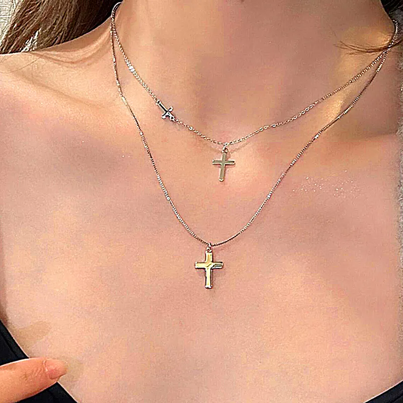 Colliers pendentifs Collier simple à double couche en croix pour femmes Chaîne élégante à gouttelettes de strass Colliers fins_voghion.com