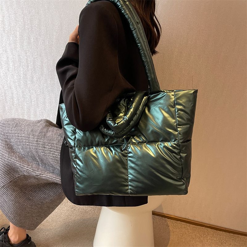 Designer Puffy Umhängetasche Damen Gesteppte Space Daunenfeder Gepolsterte Baumwollhandtasche Winter Große Kapazität_voghion.com