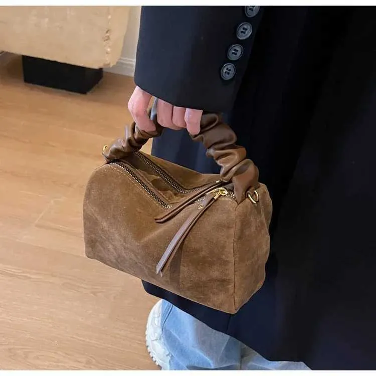 Modieuze schoudertas en crossbody tas met plooi voor dames_voghion.com