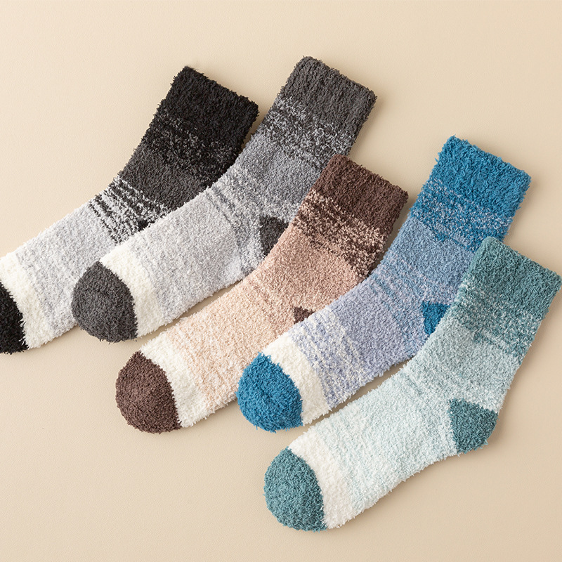 New autumn and winter men's sleep socks coral fleece home men's mid tube socks thick gradient color men's socks floor socks_voghion.com