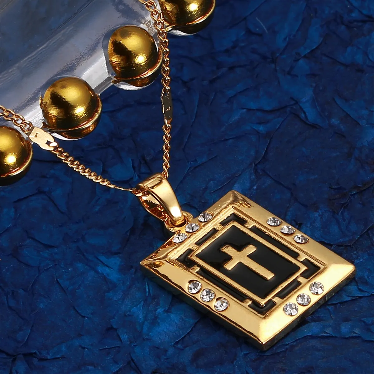 Collane con ciondolo Croce alla moda Colore oro Strass Smalto nero Crocifisso Gioielli da donna_voghion.com