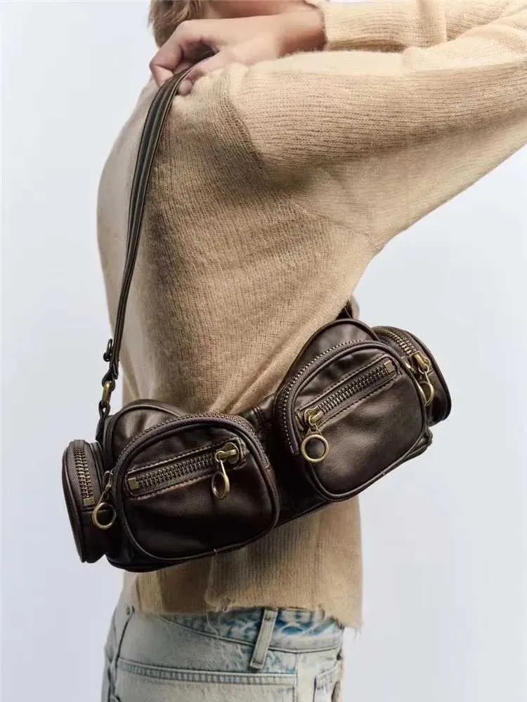 Punk Stilvolle Henkeltaschen für Frauen PU Unterarm Freizeit Achseltasche Shopping Schultertaschen Weibliche Mode Handtasche241216_voghion.com