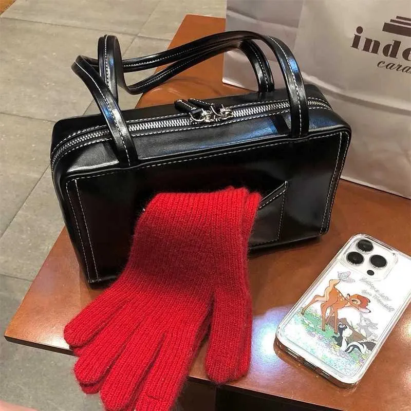 Korean Fashion Shoulder Portable Small Niche Square Armpit Womens Large Capacity Cute Student Bag Commuter ClutchC241031_voghion.com