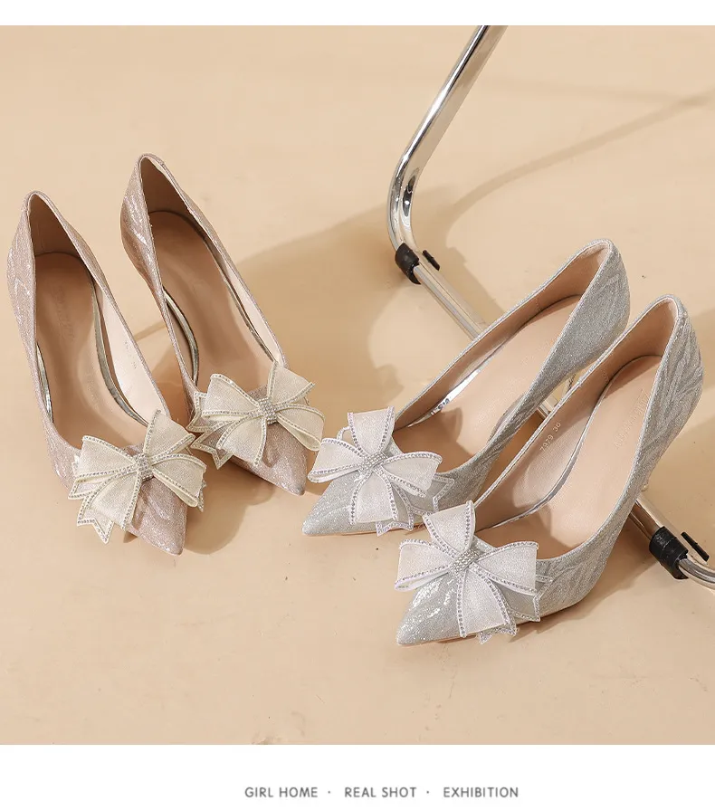 Guld high heels med rosett för bröllop och fina tillställningar_voghion.com