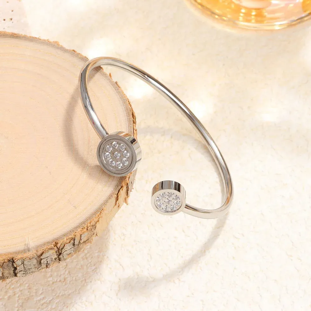 Dubbele hart cuff armband voor dames met zirkonia inglegd_voghion.com
