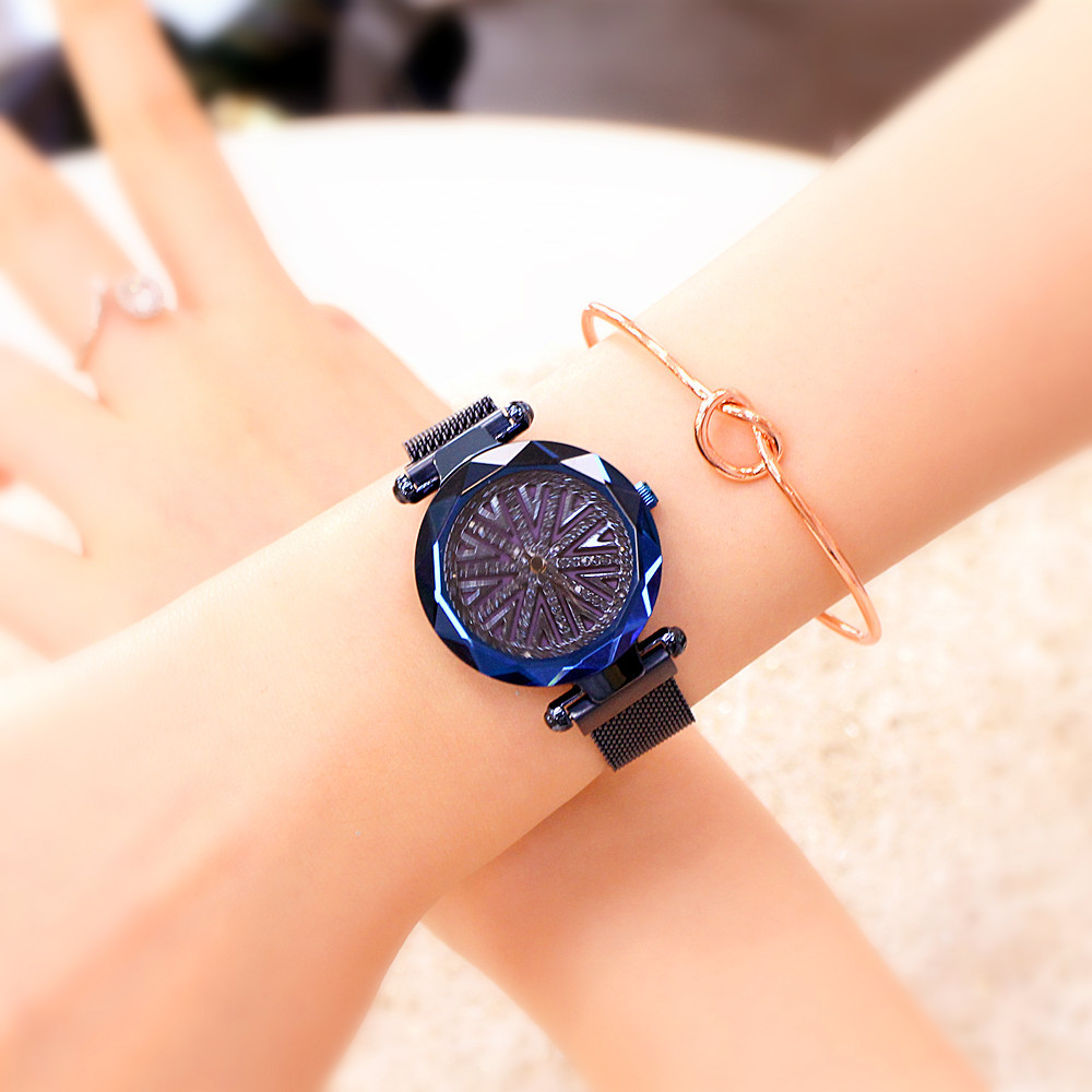 Célèbre sur Internet, nouveau avec incrustation de diamants pour femmes, fonctionnant dans le temps, quartz étanche à deux aiguilles à la mode pour femmes_voghion.com