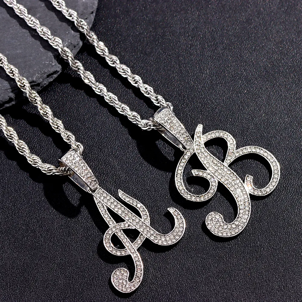 Collier pendentif lettre initiale cursive, acier inoxydable strass_voghion.com