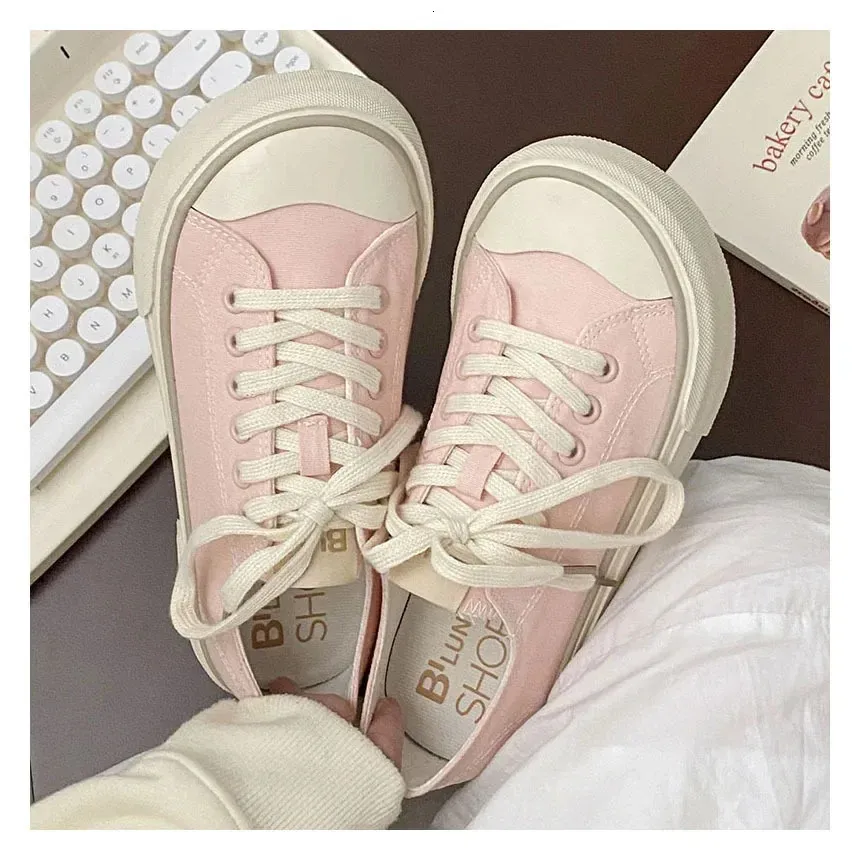 Baskets en toile confortables et polyvalentes pour femmes, style coréen, tendance printemps-été, chaussures décontractées pour femmes 240624_voghion.com