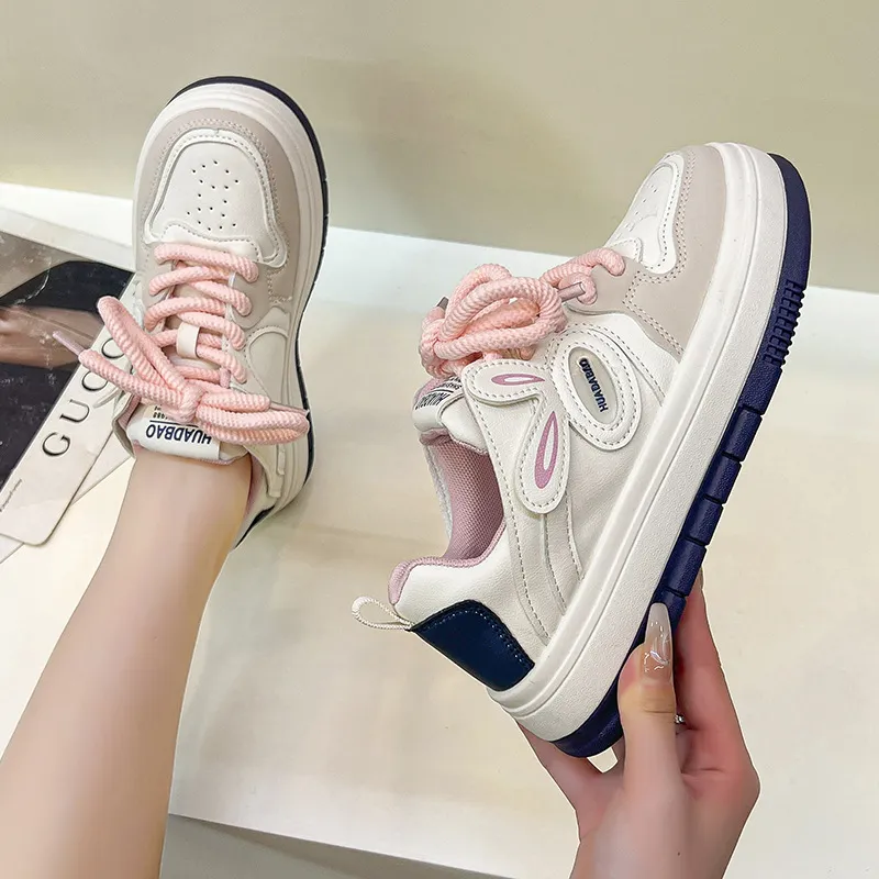 Thick Soled Round Toe Mesh Breathable Cartoon Decoration Sports Skateboard Casual And Versatile Non Slip Board Shoes_voghion.com