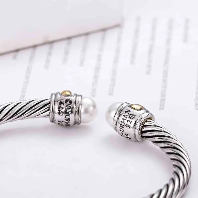 Twisted Cable Bangle Bracelet For Women Platinum Plated Jewelry_voghion.com