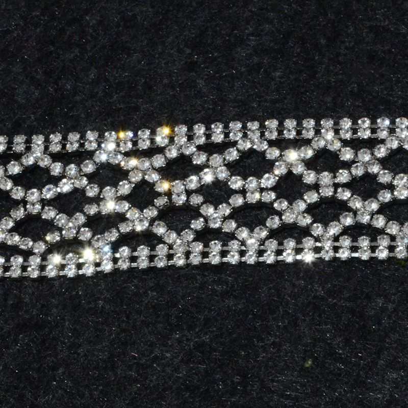 Lussuosa catena in vita tempestata di diamanti in stile donna, abito da sposa da sposa, strass di cristallo alla moda e versatile_voghion.com