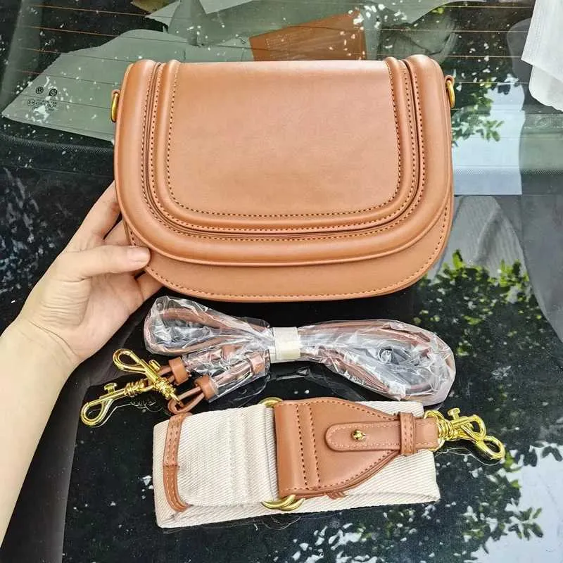 Stylish Women's Saddle Bag With Wide Shoulder Strap Pu Leather_voghion.com