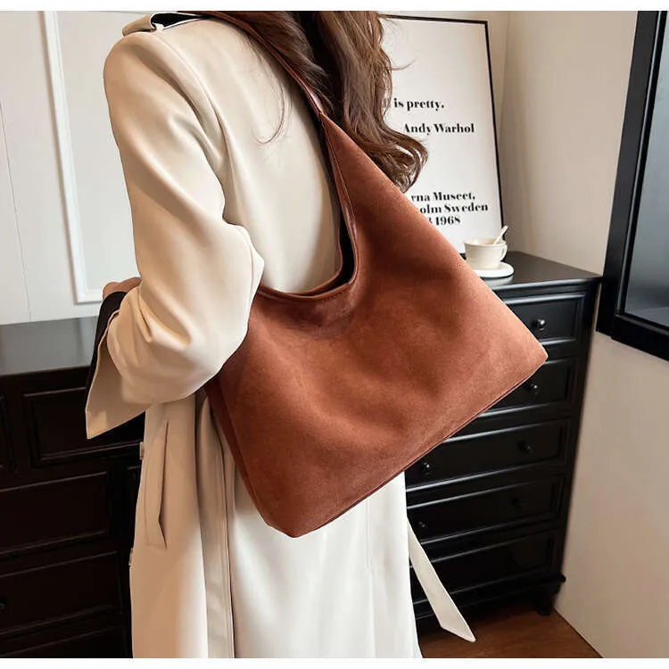 New Retro Niche Suede Women's Versatile Shoulder Fashionable Underarm Tote Bag_voghion.com