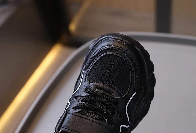 Witte zwarte kindersportschoenen voor jongens en meisjes, modieuze antislipschoenen voor studenten, Happysteps outdoor peutersneakers_voghion.com