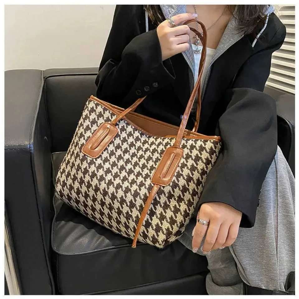 Womens Shoulder Bag And Tote Bag Large Capacity Grid Pattern Bag_voghion.com