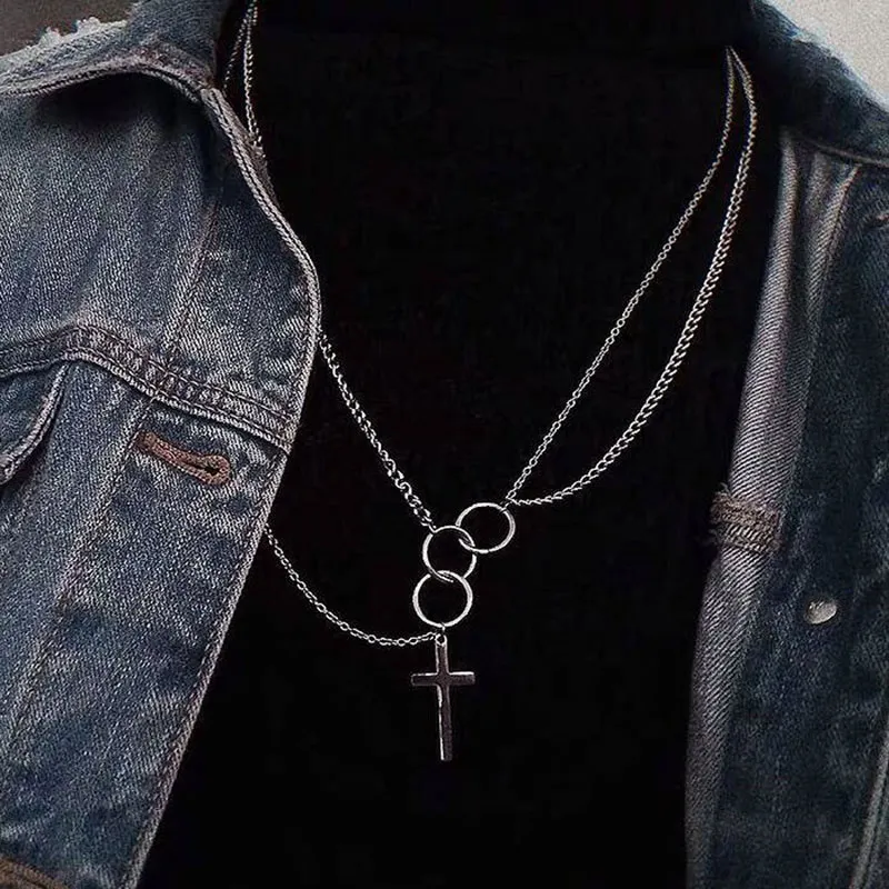 Warstwowy naszyjnik z łańcuchem krzyżem i kołami rock unisex_voghion.com