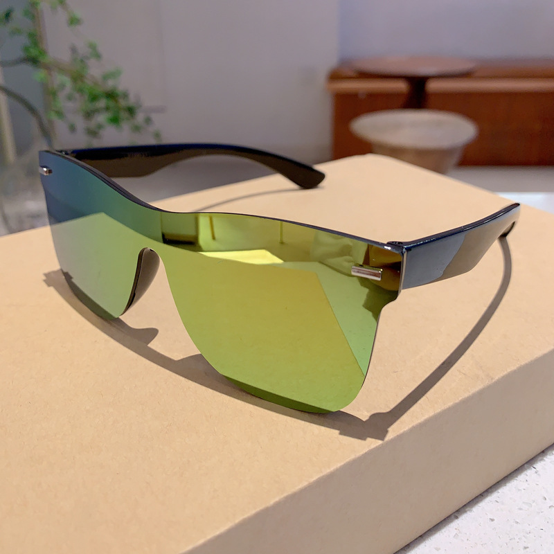 Mode européenne et américaine plein cadre lunettes de soleil à grande monture une pièce double faisceau lunettes de soleil de conduite anti-ultraviolet vente en gros transfrontalière_voghion.com