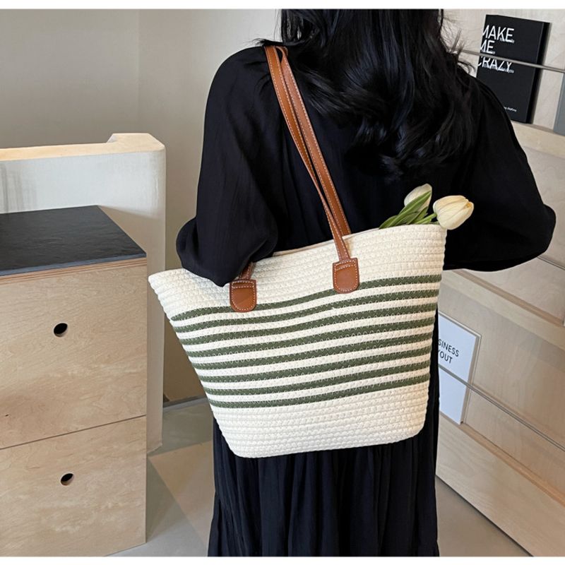 2024 Neue gewebte Grastasche Damen, Gemüsekorb mit großem Fassungsvermögen, Umhängetasche, hochwertige sensorische und_voghion.com